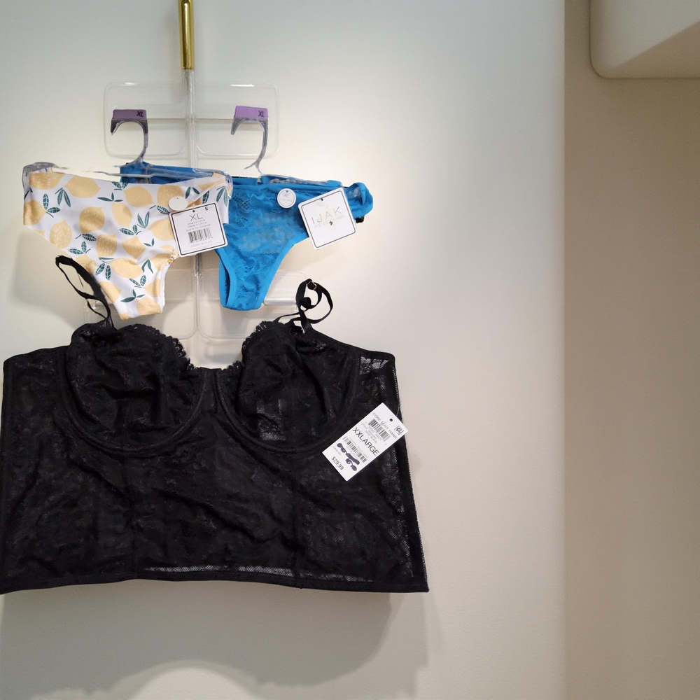 INC International Concepts Black Lace Core Bust XXL and 2 pair XL thongs